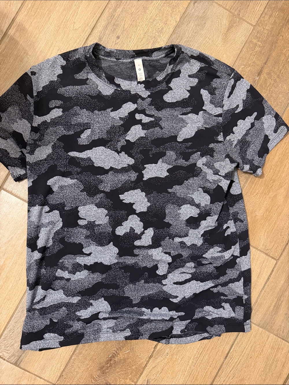 lululemon Women's Black & Gray Camo Short Sleeve Tee